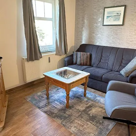 Holiday-1 Apartment *